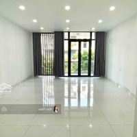 Văn Phòng 35M2 - Vạn Phúc City, Có Ban Công, Wc Riêng, Thang Máy, Máy Lạnh, Hầm Xe. Giá Chỉ 6 Triệu