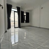 Bán nhà ngã 4 Bình Chuẩn - Trệt 2 lầu - 90m2 giá 1,35 tỷ