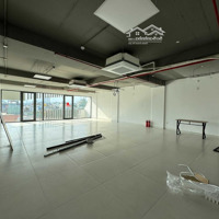 Còn Trống 1 Tầng Duy Nhất, 100 M 2 18 Triệu/Tháng, Ngay Trung Tâm. Liên Hệ: 0935 999 438 Office Danang