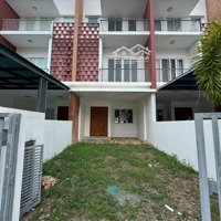 Bán Nhanh Nhà 80M2 Giá Ngộp Tại Suncasa, Vsip2, Hoà Phú, Thủ Đầu Một, Bình Dương 0937847129