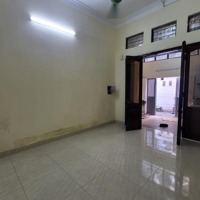 Cho Thuê Nhà Trong Ngõ 267 Hồ Tùng Mậu, 40M2, 3 Tầng, Tiện Kinh Doanh, Ô Tô Con Đỗ Cửa.