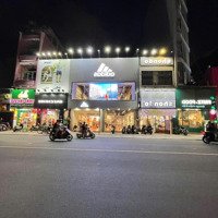 Bán Nhà Mặt Tiền Hai Bà Trưng P6 Q3, Adidas Thuê 300 Triệu/Tháng, Diện Tích: 9,25M X 16M, 141M2, 85 Tỷ Tl