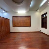 Bán nhà 4 tầng, 100m2, 5,5 tỷ băng 2 đường Mê Linh, Liên Bảo, Vĩnh Yên,