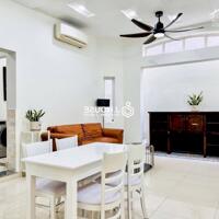 CHO THUÊ CĂN HỘ 2PN CAO CẤP FULL NỘI THẤT , DIỆN TÍCH RỘNG RÃI LÊN TỚI 70M2 TẠI NGÃ TƯ HÀNG XANH QUẬN BÌNH THẠNH