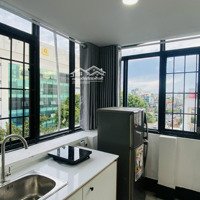 Căn Hộ Cửa Sổ Lớn View Thành Phố Tại Nguyễn Thượng Hiền, Quận 3_Vòng Xoay Dân Chủ