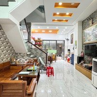 Nhà Nguyễn Cửu Vân , P17 , Bình Thạnh ; 90M2 (5*18) , 4 Tầng _ Hẻm 8M . Giá Bán 17,5 Tỷ .