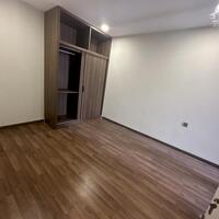 Bán căn hộ b18.01 dt 80m2, nhà mới chưa qua sử dụng, giá 4 tỷ 591 triệu,lh 0938839926