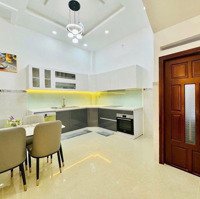 Bán Căn Nhà Đẹp Giá Rẻ 61,1M2 Đường Hai Bà Trưng, P8, Q3 Giá Bán 2Tỷ700. Gần Chợ, Hẻm 6M