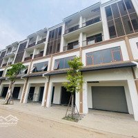 Chính Chủ Bán Sh Vườn Hoa Chân Chung Cư 110M2 Làn 2 Đường 3.5 Giá 2X Tỉ Liên Hệ: 098.384.1441