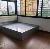 Tập Thể View Hồ Giảng Võ - 70M- Thang Máy Êm Ru - Nhà Mới Ở Luôn