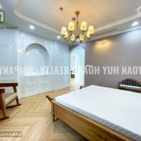 Cho thuê căn hộ Penthouse tầng 5 và 6 - Diện tích 165m², 2PN - C532