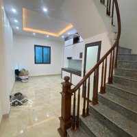 Cực Đẹp. Nhà Mới Yên Sở, Ô Tô Cách 1 Nhà, Gần Công Viên Yên Sở.diện Tích40M2, 4 Tầng. Giá Bán 3.15 Tỷ