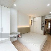 Siêu Rẻ ! Cho Thuê 2 Phòng Ngủmidtown Full Nội Thất, Ban Công Đông Nam View Biệt Thự Chỉ 22 Triệu / Tháng