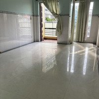 Cần Người Ở Ghép, Ở Khuông Việt,Gần Trường Văn Hiến,Diện Tích35 M2, Có Ban Công Thoáng Mát