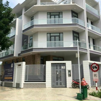 Cho Thuê Căn Góc 2 Mặt Thoáng - Vạn Phúc City - 8X20M - Hầm 4 Tầng - Nhà Có Sẵn Thang Máy Điều Hòa