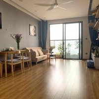 Gia Đình Tôi Cần Bán Căn Góc 2N Toà Eco Green, 68M2 Tầng Trung, Giá Bán 3,6 Tỷ Bao Phí, Liên Hệ: 0949837712