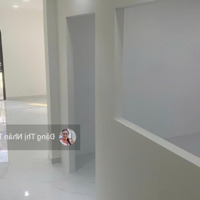 32 Tỷ! Toà Góc 2 Mặt Tiền Siêu Vị Trí Calmette Q1.Ngang 8M 7Tầng Thang Máy -Dt 90 Triệu/Th 0932723936