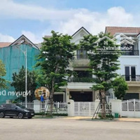 Bán Biệt Thự Anh Đào 8 Trục Chính Đơn Lập 240M2 Trước Nhà Là Công Viên Vườn Hoa Hướng Đông Nam Đẹp