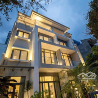 Chủ Kts Bán Căn Villa 2 Phòng Khách Nội Thất Nhập Siêu Đẹp Tại Quận 2 Cũ Gần Thủ Thiêm 18.5 Tỷ