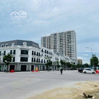 Hàng Chất - Căn Shophouse Xẻ Khe Tại Vincom Quang Trung