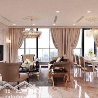 Chính Chủ Cần Bán Chcc Flemington, Quận 11.Diện Tích220M2, 4 Phòng Ngủ- 4 Vệ Sinh Giá Bán 12 Tỷ. Liên Hệ: 0939 271 410 (Tài)