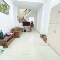 Bán Nhà Riêng 40M2 Chính Chủ Tại Cầu Giấy. Ngõ Rộng, Gần Ô Tô, Trung Tâm Lõi Của Quận