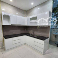 Nhà P2 Trên 50M2 Đất, Nhà Kiên Cố , Có Sẳn Nội Thất Shr Hoàn Công Giá Yêu Thuong