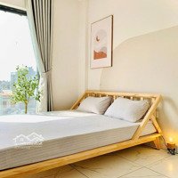 Trống Sẵn Căn Hộ Dịch Vụ Cao Cấp - Tiện Nghi - Ban Công - Full Nội Thất Tại Quận 2