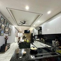 Cho Thuê Nhà Villa 132/2C Hồng Hà, Phường 02, Quận Tân Bình