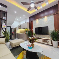 Bán Nhà Thanh Trì, 30M2, 5T, 5 Tỷ