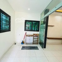 1 Tầng Sân Cổng 52M2 Giá Chỉ 950 Triệu Gần Ngã Tư Quán Toan Liên Hệ: 0979087664