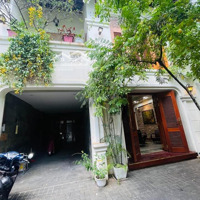 Giá 65 Triệu-Cho Thuê Villa Sân Vườn Đường Lê Văn Sỹ Quận 3. Nhà Có Sân Vườn, Cây Cảnh Cực Thông Thoáng