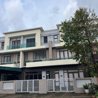 Bán Gấp Shophouse 120M2 2 Mặt Tiền Đường Trục 26M Centa City Vsip Giá Nhỉnh 7 Tỷ