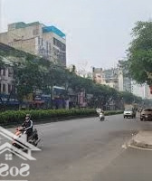 Bán Đất Lô Góc, Mặt Phố Nguyễn Văn Cừ,Long Biên,960M, Mặt Tiền 40M,3 Mặt Thoáng, Kinh Doanh,105 Tỷ.