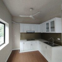 Biệt Thự Mỹ Đình 2 Phố Bùi Xuân Phái ,Diện Tích180M2 , Nhà 3,5 Tầng , Giá 30 Triệu/Th .Lh Thanh 0987265587