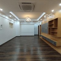 Biệt Thự Mỹ Đình 2 Phố Bùi Xuân Phái ,Diện Tích180M2 , Nhà 3,5 Tầng , Giá 30 Triệu/Th .Lh Thanh 0987265587