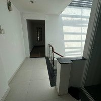 Nhà Cho Thuê: Kdc Đại Phúc Bình Chánh. Diện Tích: 120M2. Trệt, 3T, 5P, 4 Vệ Sinh Nhà Mới. Nt: Trống. Giá 22 Triệu/Th