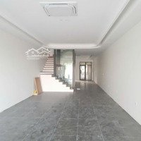 Cho Thuê Cặp Shophouse 480M2 Hoàn Thiện Full Điều Hoà Thang Máy Giá 35 Triệu/Th Vinhomes Ocp1 Gia Lâm