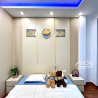 Hoa Hậu Đường Láng-Nhà Mới Xây Siêu Đẹp-Ôtô Tránh Nhau Trước Cửa-Phân Lô Vip-Nội Thất Xịn Xò- Diện Tích: 35M