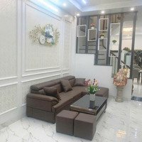 Bán Nhà Cầu Giấy - 43M2 - Ngõ Thông - Ô Tô Đỗ Cửa (Ảnh Thật)