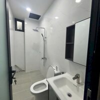 STUDIO BAN CÔNG RỘNG ĐẸP MỚI Ở QUẬN 8