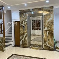 Bán Gấp, Toà Văn Phòng Vạn Phúc, 7 Tầng+1Hầm, Thang Máy, 84M2 Xmặt Tiền8.4M Dòng Tiền 65 Triệu/Tháng