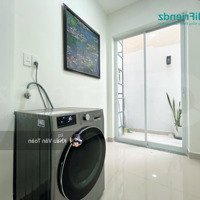 2 Phòng Ngủ1Pk Tách Bếp Rộng 80M2, 2 Vệ Sinh Máy Giặt Riêng, Full Nội Thất. Sát Quận 1, Ngã Tư Hàng Sanh.