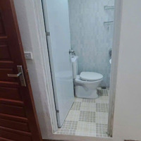 Cho Thuê Căn Tập Thể Tầng 5 Võ Thị Sáu 85M2, 3 Ngủ,3 Điều Hòa, 2 Wc,Để Xe Tầng 1 Ko Mất Phí.10 Triệ