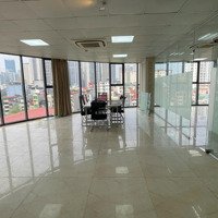 Cho Thuê Văn Phòng Hiện Đại 125 M2 Ô Góc View Đẹp Nguyễn Hoàng Tòa Full Kính