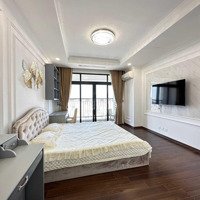 Bán Nhanh Căn Góc R2 Royal City, 181,4M2, 3 Phòng Ngủrất Đẹp. Liên Hệ: 093369.2399