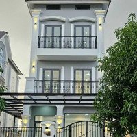 Cho Thuê Căn Biệt Thự Ven Sông Tuyệt Đẹp Tại Vinhomes Quận 9. Giá Chỉ 45 Triệu/Tháng