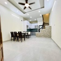 Siêu Phẩm Kim Mã 30 M2 5Tmặt Tiền4M Giá Bán 6,5 Tỷ Đống Đa. Lô Góc 3 Mặt Thoáng, Nhà Đẹp. Ngõ Rộng Ở Sướng