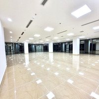 Cho Thuê Mbkd Mp Phạm Văn Đồng -Diện Tích1800M2.Mặt Tiền13M - Làm Ngân Hàng - Showroom - Bi - A