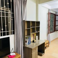 Cho Thuê Căn Hộ Studio Nguyễn Chí Thanh 36M2 Full Nt Đẹp, Có Sân Rộng , 6 Triệu/Tháng